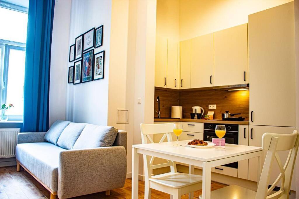 Apartment Mieszkanie W Centrum Warszawy Warschau