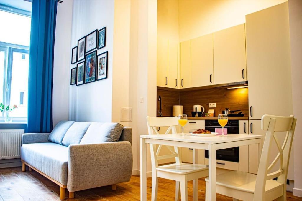 Apartment Mieszkanie W Centrum Warszawy Warschau
